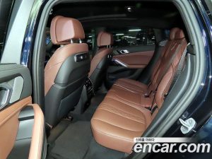 BMW X6 xDrive30d M Sport 2025 года из Южной Кореи