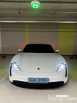 Porsche Taycan Base 2023 года из Южной Кореи