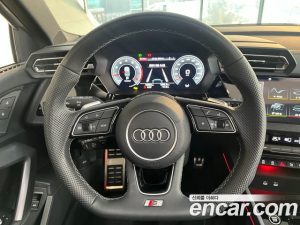 Audi A3 40 TFSI Premium 2025 года из Южной Кореи