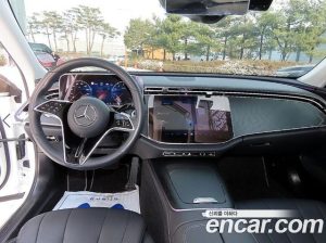 Mercedes-Benz E-Class E200 Avantgarde 2024 года из Южной Кореи
