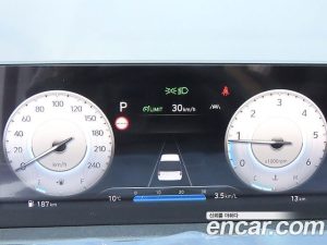 Hyundai Staria 4WD Lounge 9-Seater 2025 года из Южной Кореи