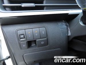 Hyundai Staria 4WD Lounge 9-Seater 2025 года из Южной Кореи