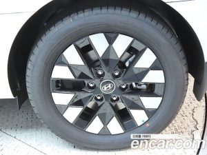 Hyundai Staria 4WD Lounge 9-Seater 2025 года из Южной Кореи