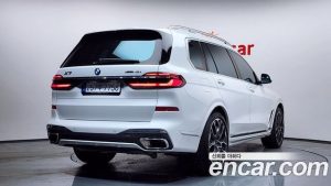 BMW X7 xDrive 40i M Sport 6 2024 года из Южной Кореи