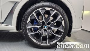 BMW X7 xDrive 40i M Sport 6 2024 года из Южной Кореи
