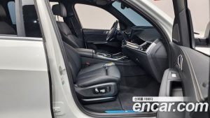 BMW X7 xDrive 40i M Sport 6 2024 года из Южной Кореи