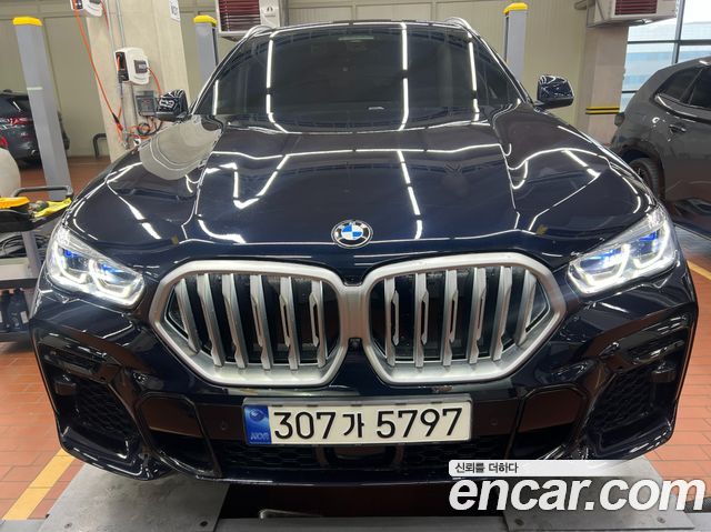 BMW X6 xDrive40i M Sport 2023 года из Кореи