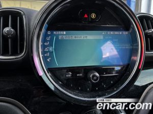 Mini Countryman CLASSIC Plus COMFORT PACK 2023 года из Южной Кореи