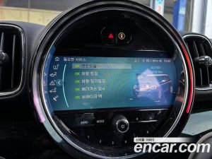 Mini Countryman CLASSIC Plus COMFORT PACK 2023 года из Южной Кореи