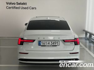 Volvo S90 B5 Ultra Bright 2026 года из Южной Кореи