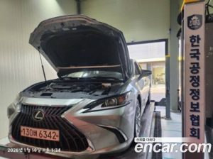 Lexus ES Luxury Plus 2023 года из Южной Кореи