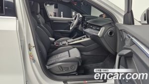 Audi A3 40 TFSI Premium 2023 года из Южной Кореи