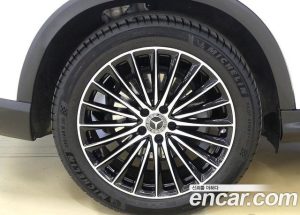 Mercedes-Benz GLC-Class GLC300 4MATIC AMG Line 2023 года из Южной Кореи