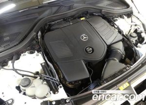 Mercedes-Benz GLC-Class GLC300 4MATIC AMG Line 2023 года из Южной Кореи