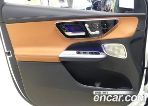 Mercedes-Benz GLC-Class GLC300 4MATIC AMG Line 2023 года из Южной Кореи