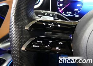 Mercedes-Benz GLC-Class GLC300 4MATIC AMG Line 2023 года из Южной Кореи