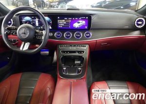 Mercedes-Benz CLS-Class CLS300d 4MATIC 2023 года из Южной Кореи