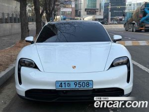 Porsche Taycan 4S 2024 года из Южной Кореи