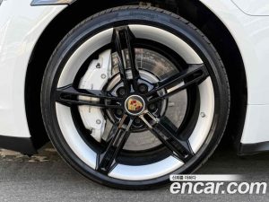 Porsche Taycan 4S 2024 года из Южной Кореи