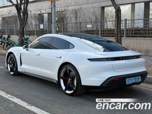 Porsche Taycan 4S 2024 года из Южной Кореи