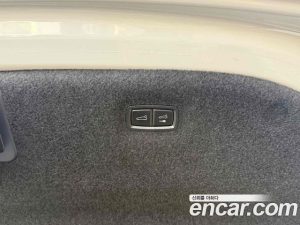Porsche Taycan 4S 2024 года из Южной Кореи