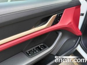 Porsche Taycan 4S 2024 года из Южной Кореи