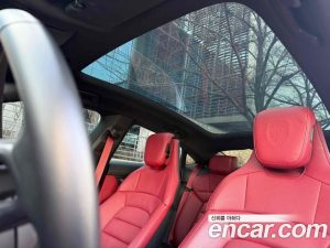 Porsche Taycan 4S 2024 года из Южной Кореи