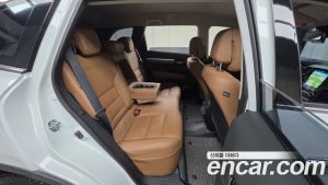 Renault-KoreaSamsung QM6 2.0 GDe RE Signature 2WD 2022 года из Южной Кореи