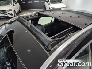 Mercedes-Benz GLA-Class GLA250 4MATIC 2025 года из Южной Кореи