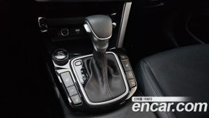 Kia Seltos Бензин 2.0 2WD 2025 года из Южной Кореи