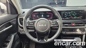 Kia Seltos Бензин 2.0 2WD 2025 года из Южной Кореи