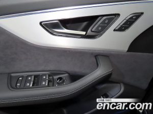 Audi Q8 50 TDI 4WD Premium 2026 года из Южной Кореи