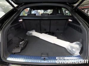 Audi Q8 50 TDI 4WD Premium 2026 года из Южной Кореи