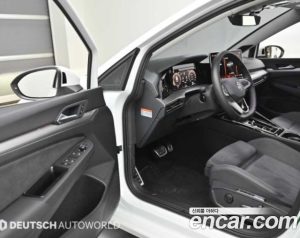 Volkswagen Golf 2.0 TDI Prestige 2025 года из Южной Кореи