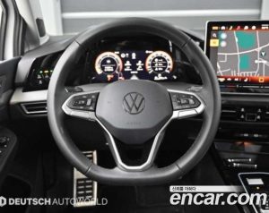 Volkswagen Golf 2.0 TDI Prestige 2025 года из Южной Кореи