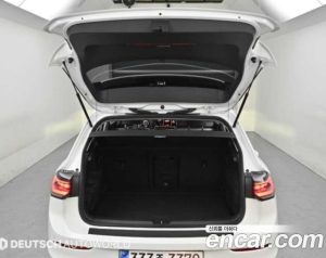 Volkswagen Golf 2.0 TDI Prestige 2025 года из Южной Кореи