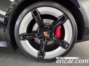 Porsche Taycan 4S 2025 года из Южной Кореи