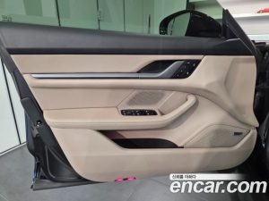 Porsche Taycan 4S 2025 года из Южной Кореи