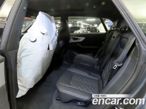 Audi Q8 50 TDI 4WD Premium 2026 года из Южной Кореи