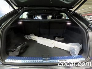 Audi Q8 50 TDI 4WD Premium 2026 года из Южной Кореи