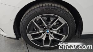 BMW 5-Series 520i 2025 года из Южной Кореи