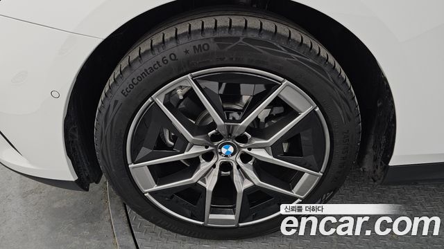 41372596_005.jpg BMW 5-Series 520i 2025 года из Южной Кореи