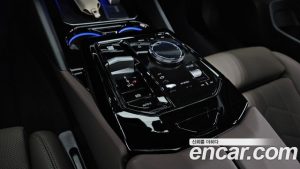 BMW 5-Series 520i 2025 года из Южной Кореи