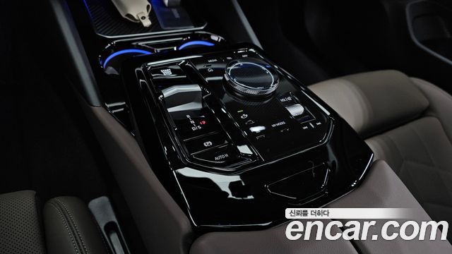 41372596_009.jpg BMW 5-Series 520i 2025 года из Южной Кореи