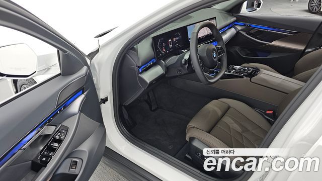 41372596_015.jpg BMW 5-Series 520i 2025 года из Южной Кореи