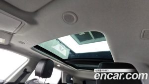 Land Rover Range Rover Evoque P250 SE 2023 года из Южной Кореи