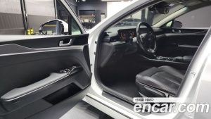 Kia K5 2.0 LPi() 2024 года из Южной Кореи