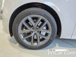 Land Rover Range Rover Sport P550E Dynamic HSE 2025 года из Южной Кореи