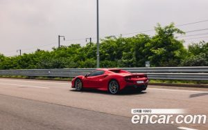 Ferrari F8 3.9 V8 2023 года из Южной Кореи