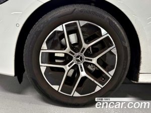 Mercedes-Benz E-Class E200 Avantgarde 2025 года из Южной Кореи